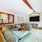 Stoney Manor